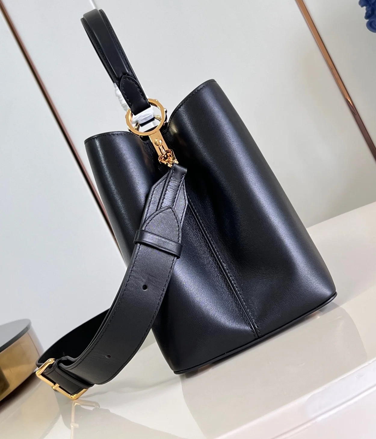 루이비통 카퓌신 GM 수플 M24607