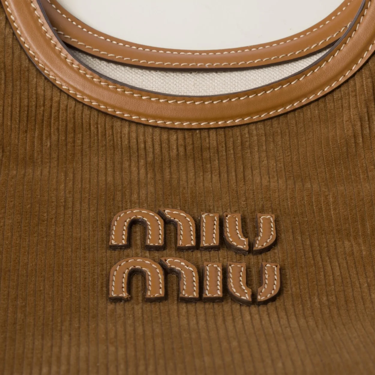 미우미우 아이비 코듀로이백 브라운