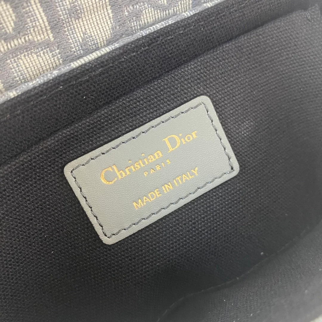 디올 몽테인 박스 백 그레이