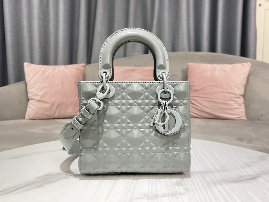 디올 레이디 ABCDIOR 다이아몬드 백 그레이