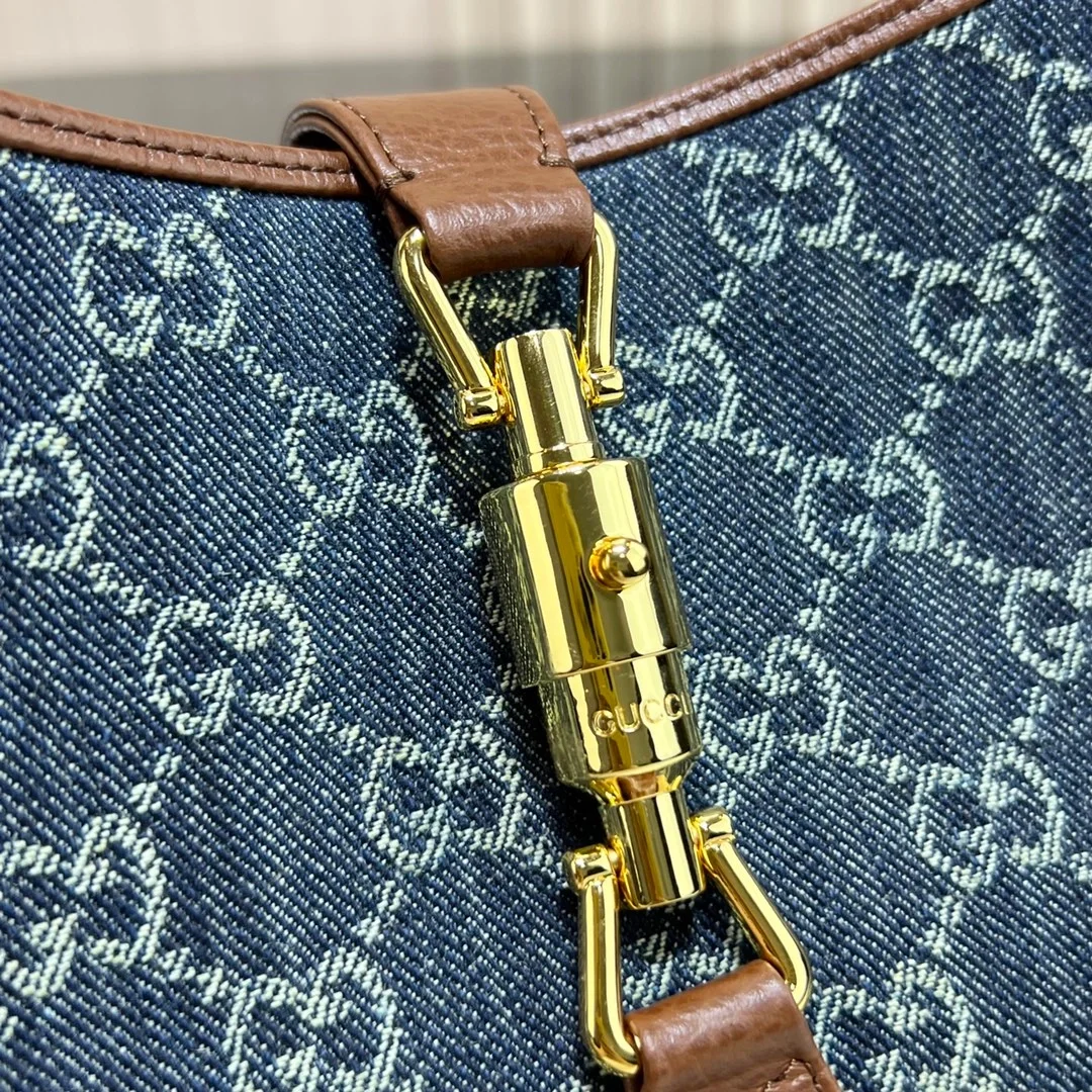 구찌 재키 1961 데님 숄더백