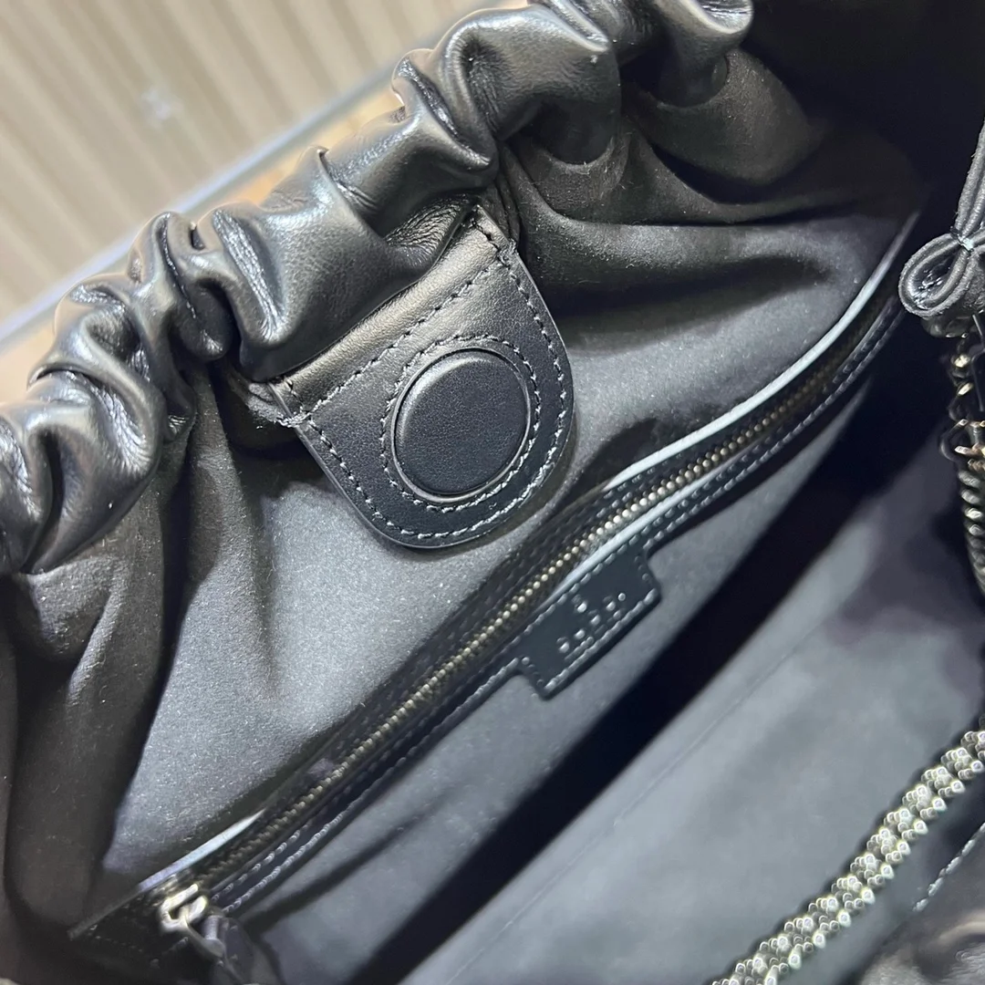구찌 데코 블랙 레더 라지 토트백