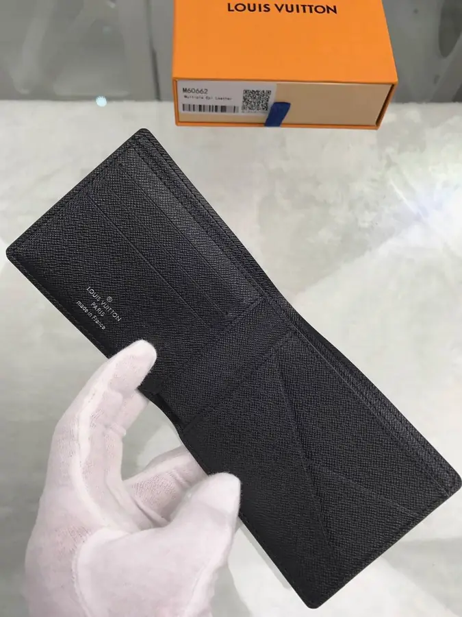 루이비통 멀티플 월릿 M60662