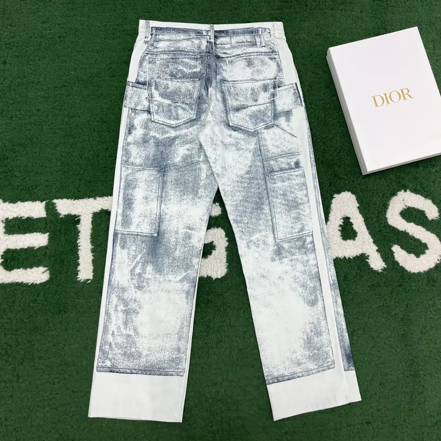 디올 카펜터 이펙트 헤리티지 진