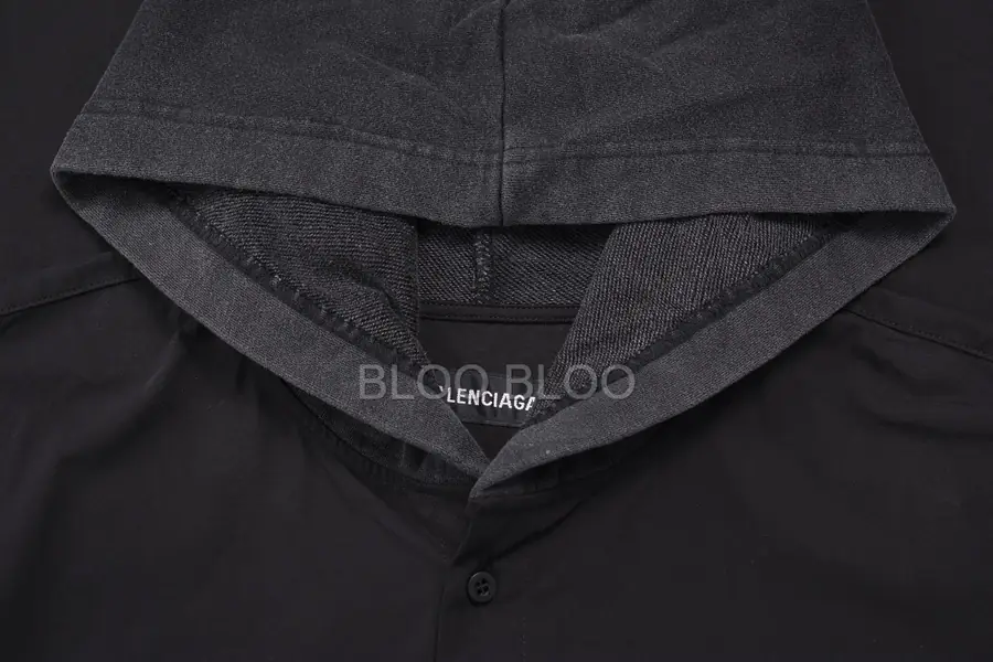 발렌시아가 유니티 스포츠 아이콘 라지 핏 셔츠 블랙