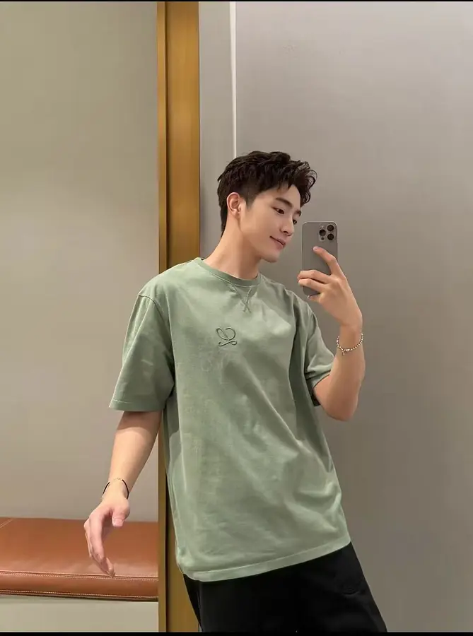 남녀공용 로에베 자수 로고 레터 크루넥 반팔 티셔츠 (2color)