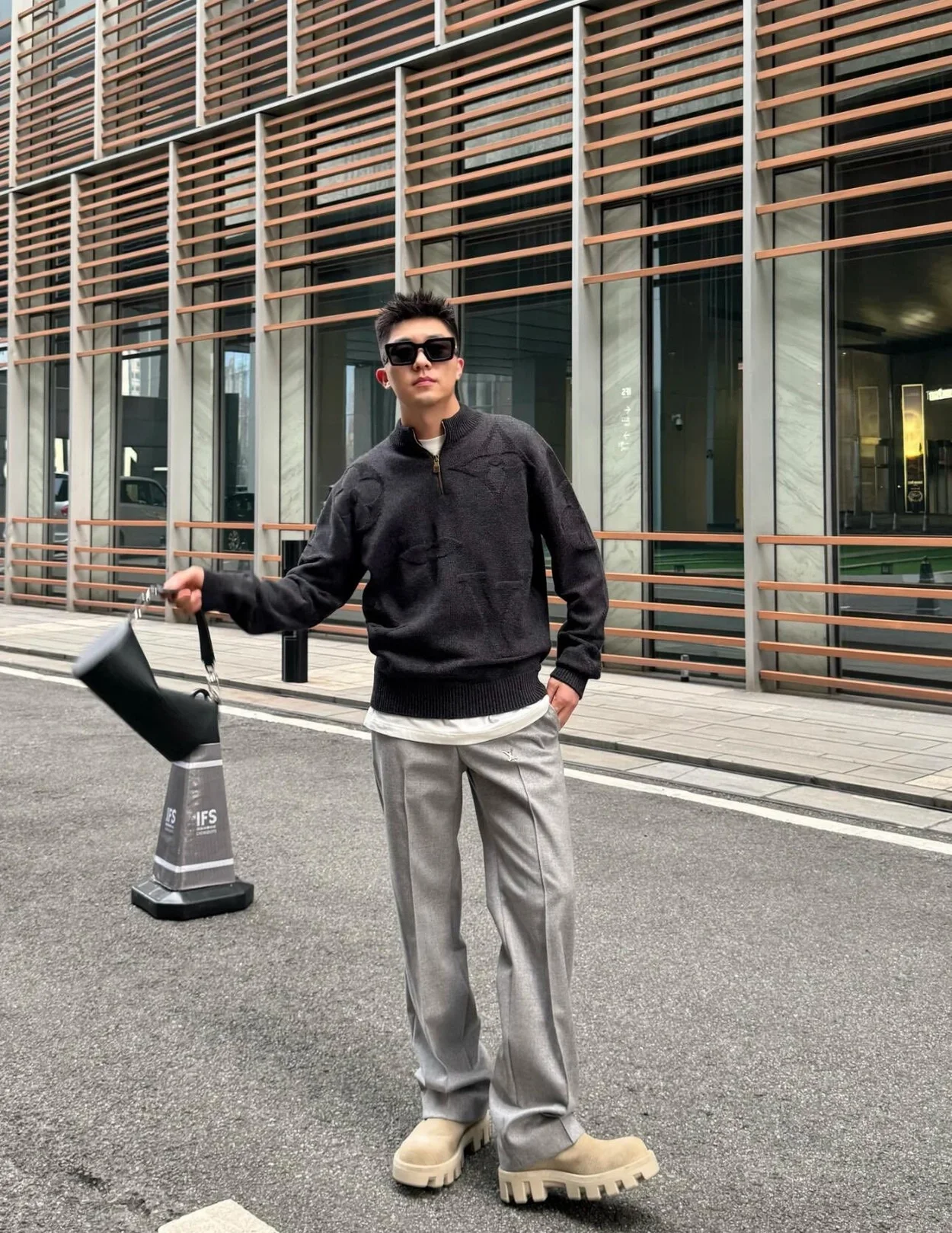 루이비통 모노그램 자카드 울 하프 지퍼 풀오버 1AFXYB
