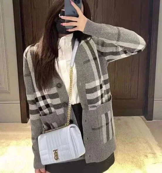 버버리 체크 울 캐시미어 자카드 오버사이즈 가디건 미드 그레이