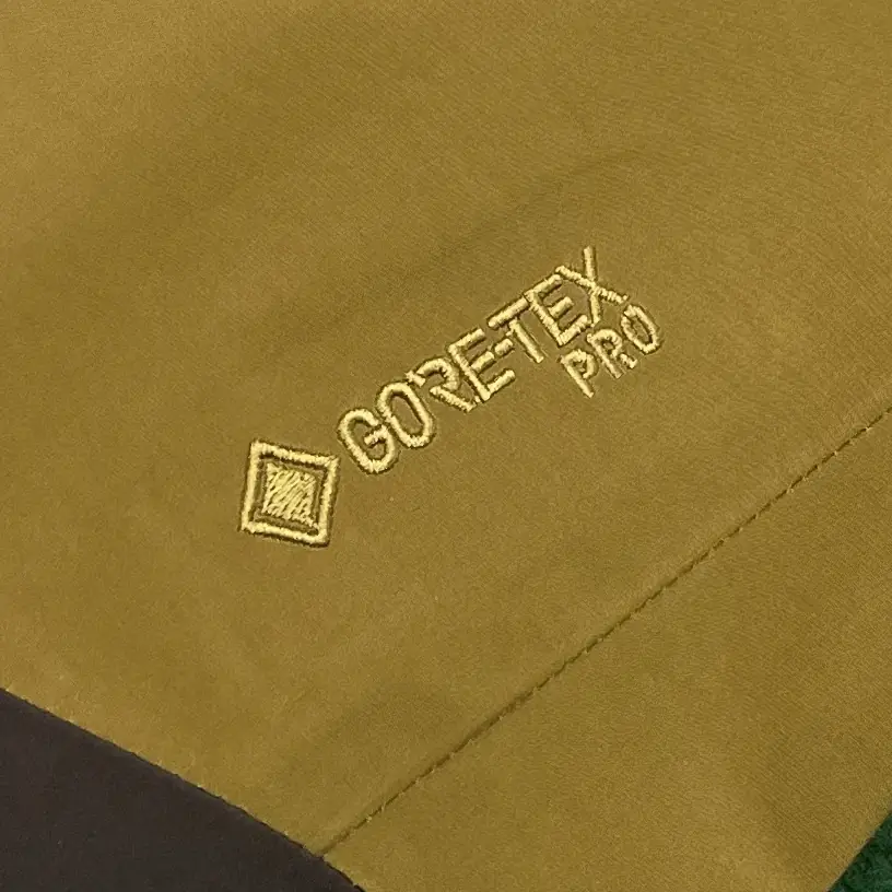 아크테릭스 러쉬 재킷