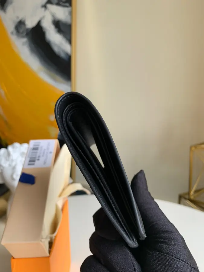 루이비통 멀티플 월릿 M30295