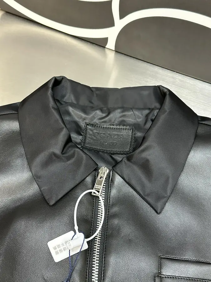 프라다 리나일론 가죽 자켓