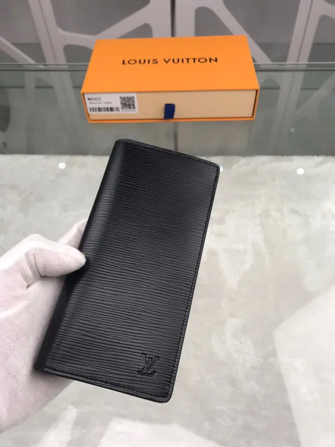 루이비통 브라짜 월릿 M60622
