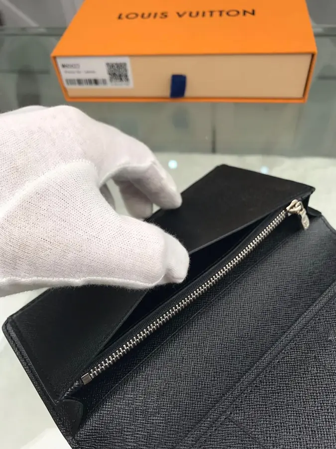 루이비통 브라짜 월릿 M60622