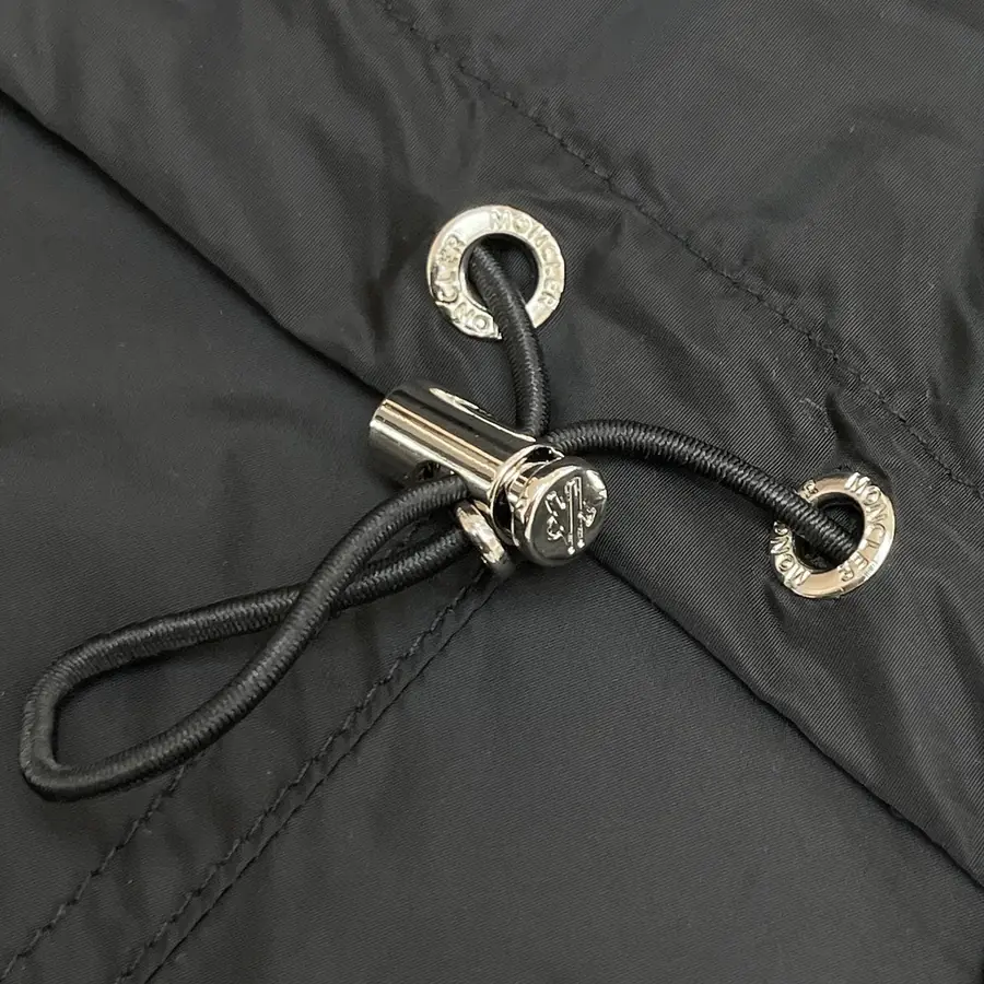 몽클레어 ETIACHE 레인 재킷 블랙