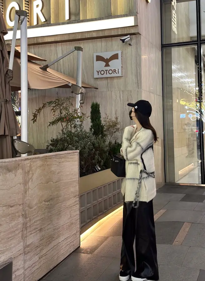 발렌티노 벨티드 인타르시아 울 블랜드 카디건