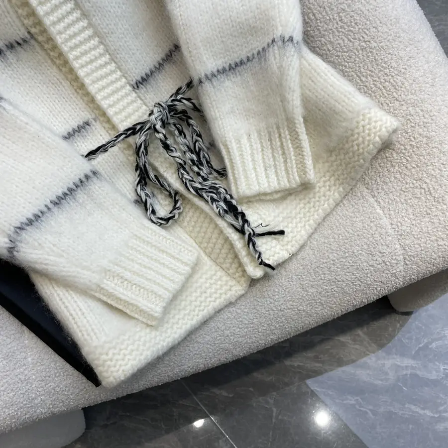 발렌티노 벨티드 인타르시아 울 블랜드 카디건