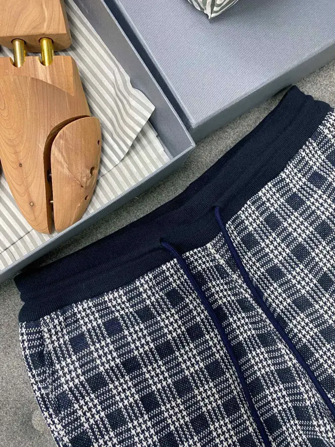 톰브라운 체크 패턴 트랙팬츠 네이비