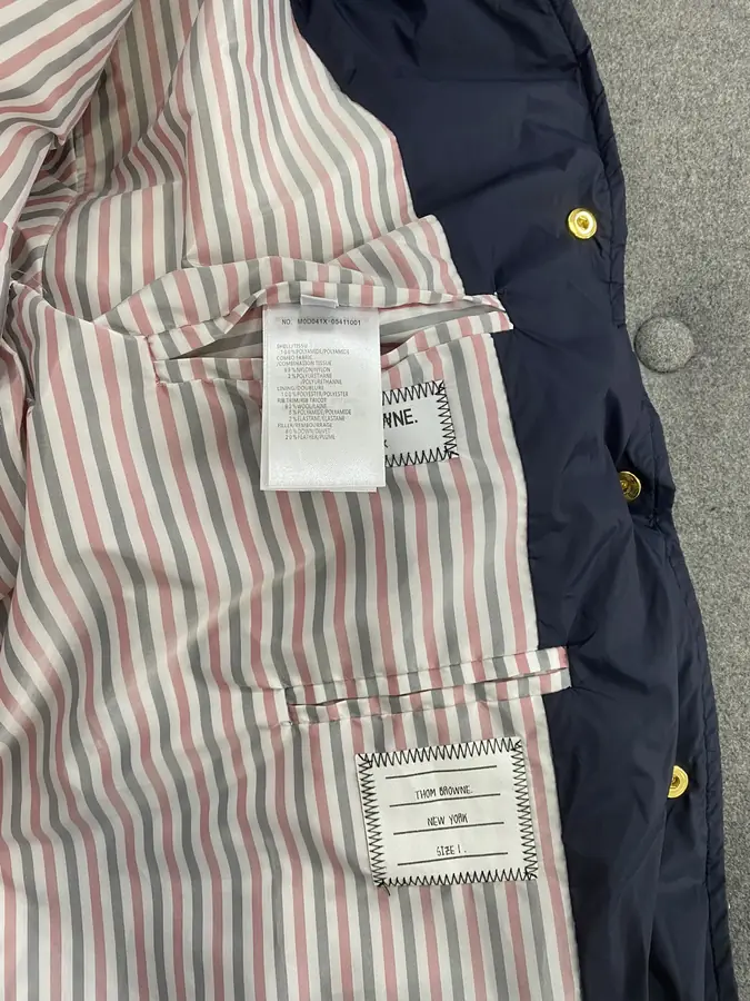 톰브라운 매트 나일론 다운 코트