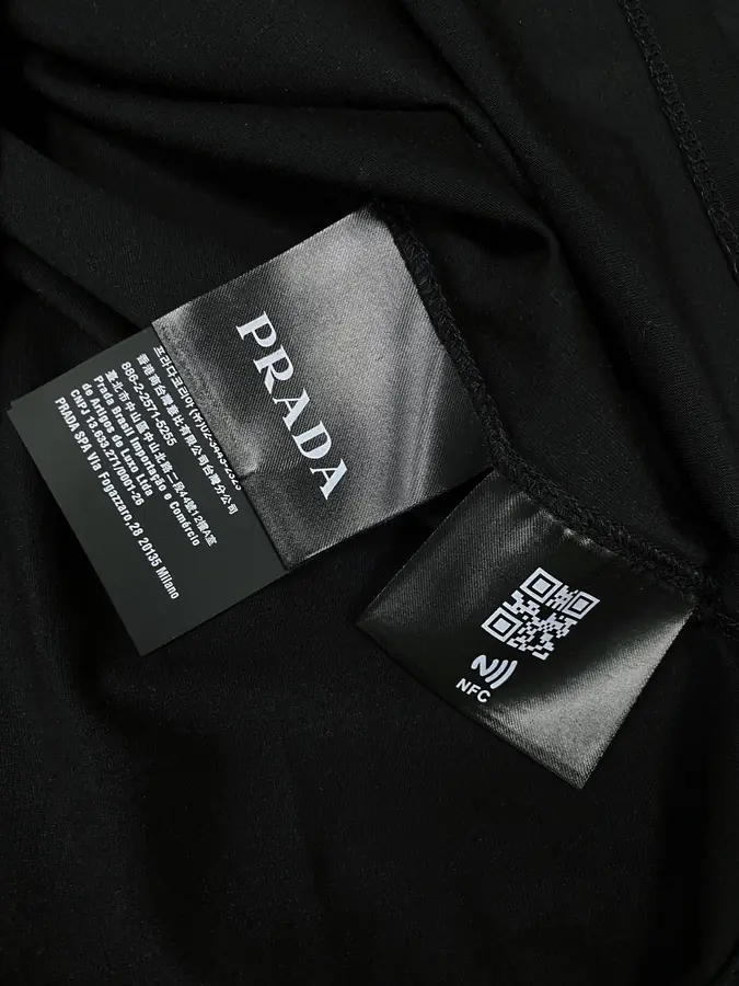 프라다 스트래치 코튼 롱 티셔츠 블랙