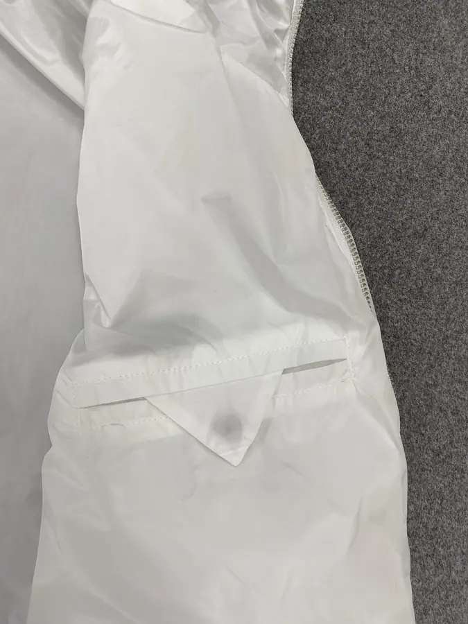 프라다 리나일론 블루종 재킷