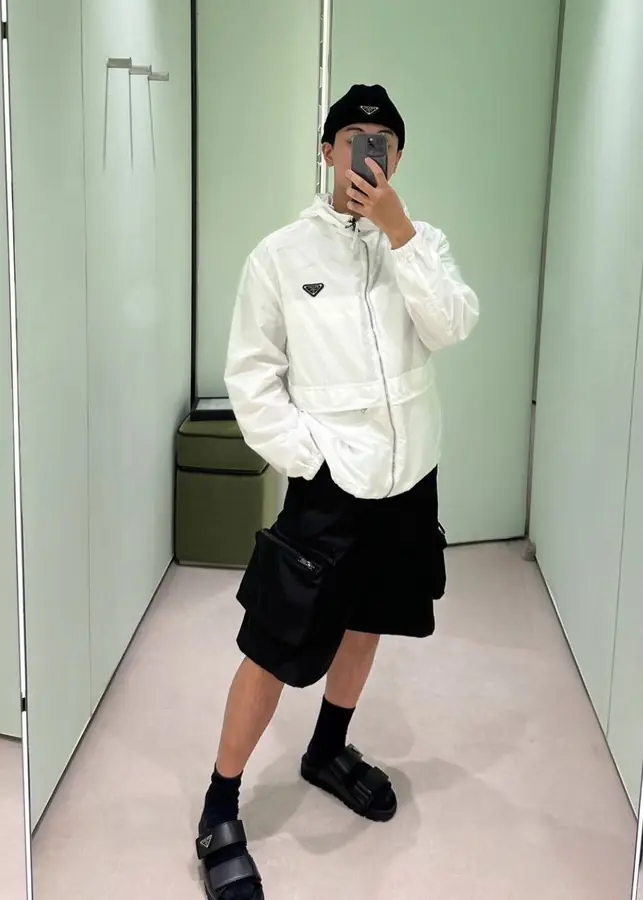 프라다 리나일론 블루종 재킷