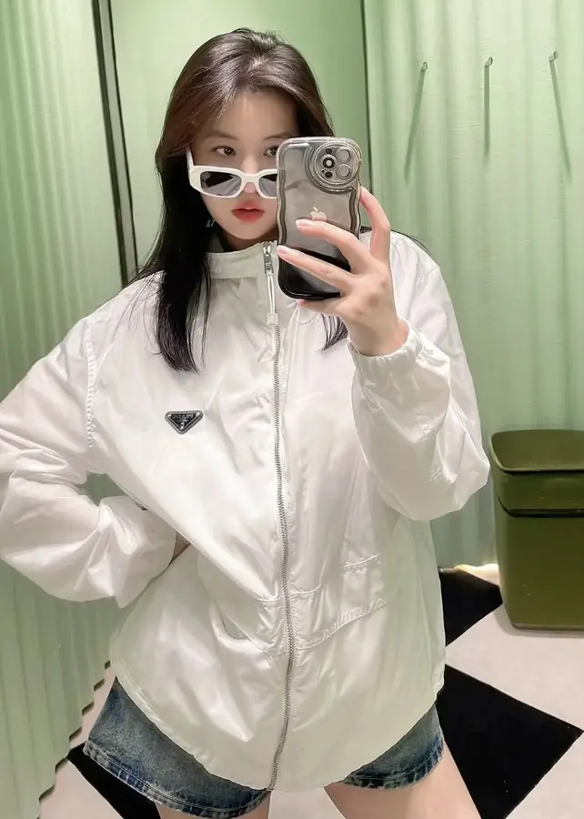 프라다 리나일론 블루종 재킷