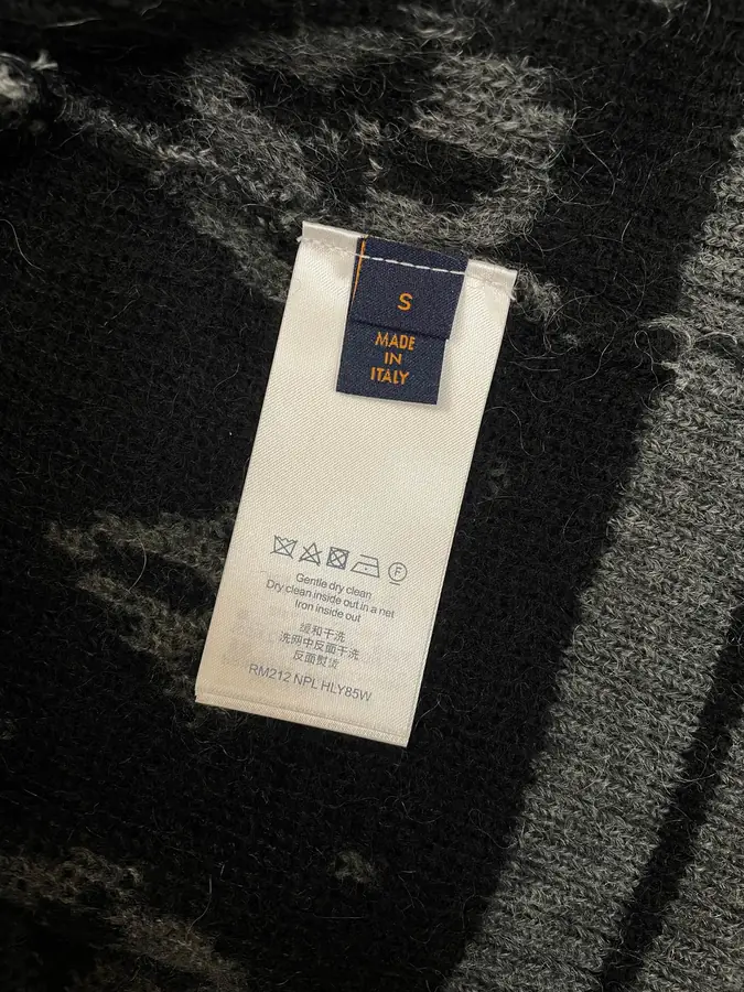 루이비통 모노그램 모헤어 가디건 1AF342