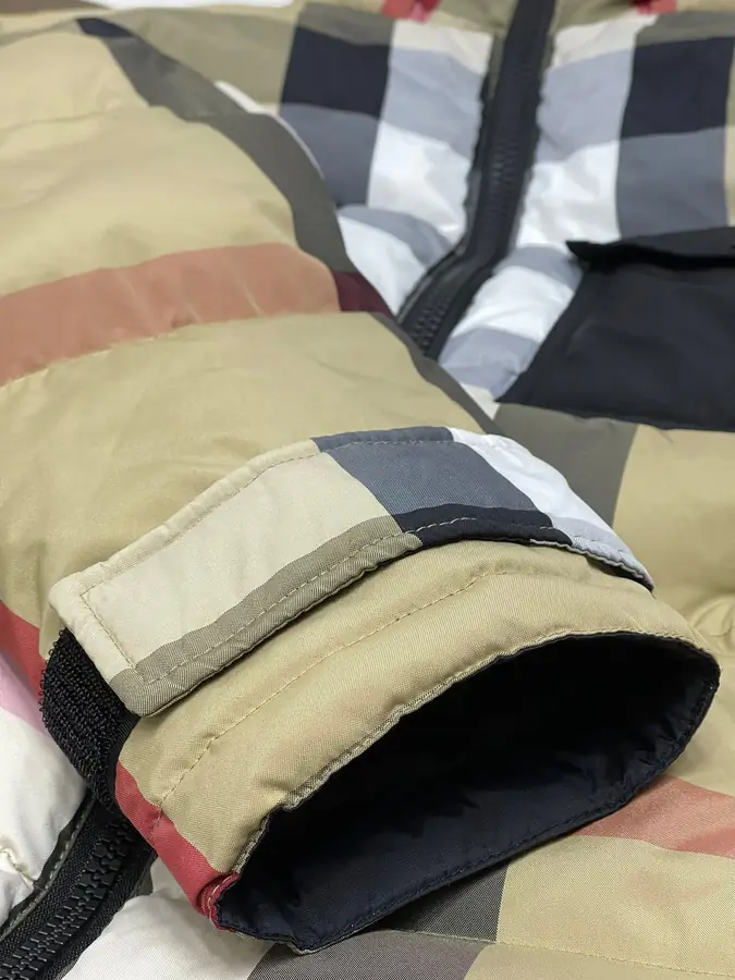 버버리 리버시블 체크 나일론 패딩 자켓