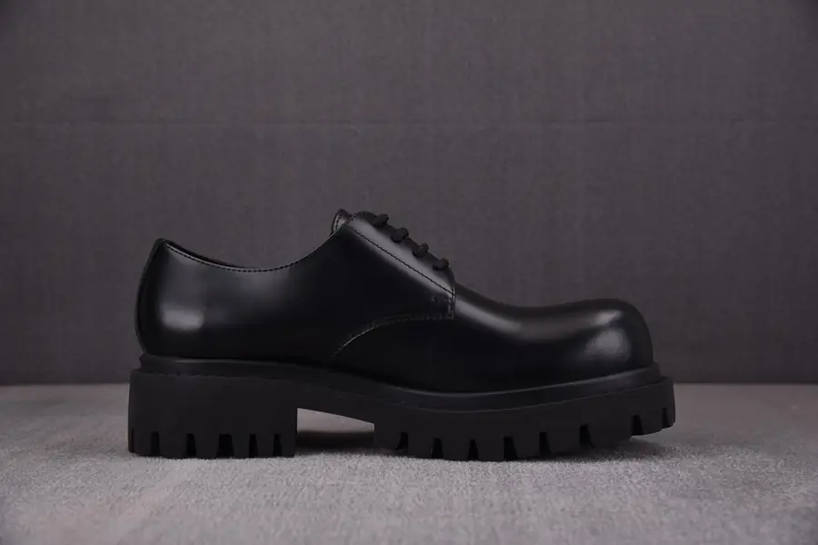 발렌시아가 SERGENT 20MM 더비 로퍼