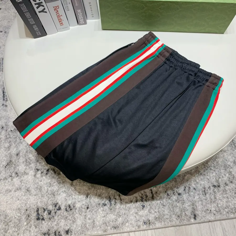 구찌 스트레이트레그 웨빙 테크 쇼츠