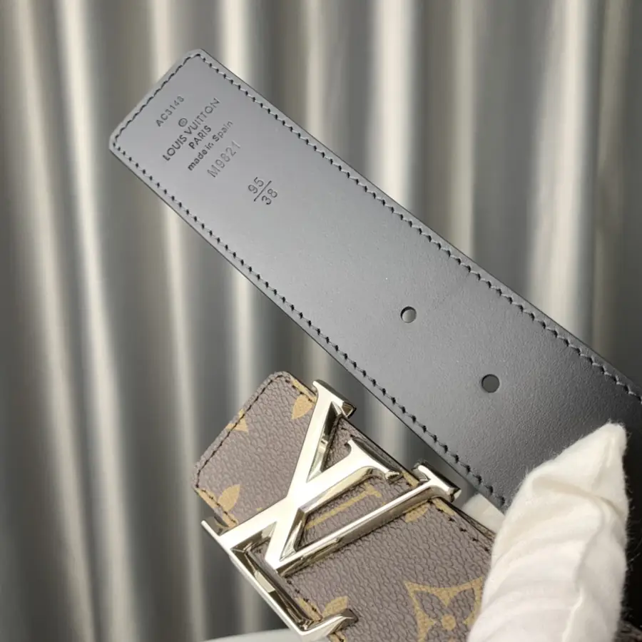 루이비통 모노그램 캔버스 이니티 벨트 M9821S