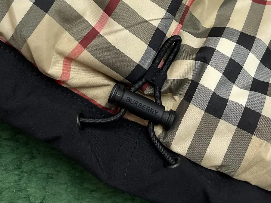 버버리 페일톤 패커블 집업 재킷