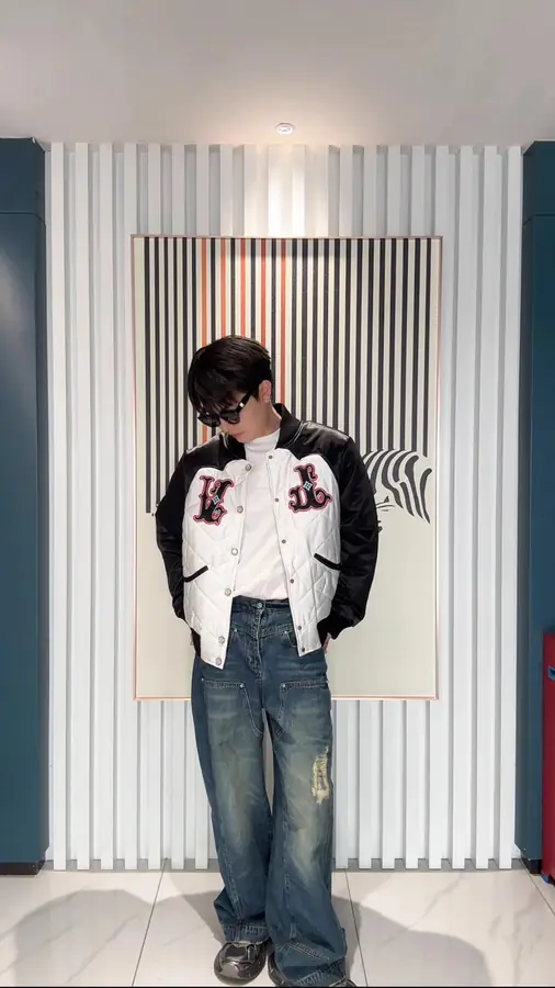 루이비통 바이컬러 새팅 봄버 재킷 1AFWKC