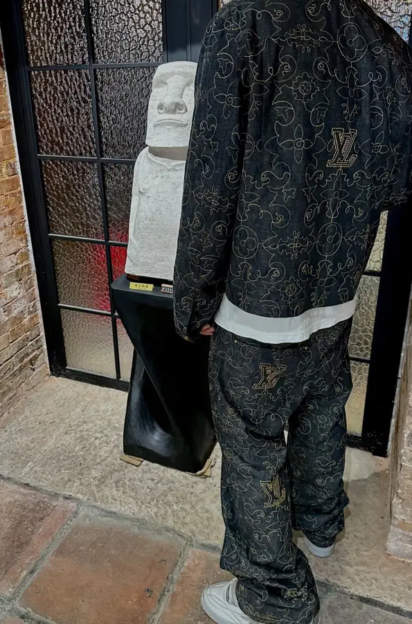 루이비통 엠브로이더드 데님 팬츠