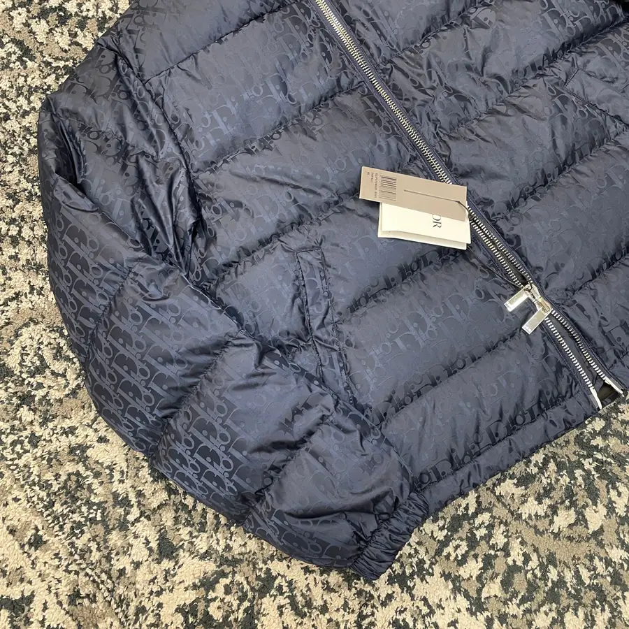 디올 오블리크 다운 자켓 블루