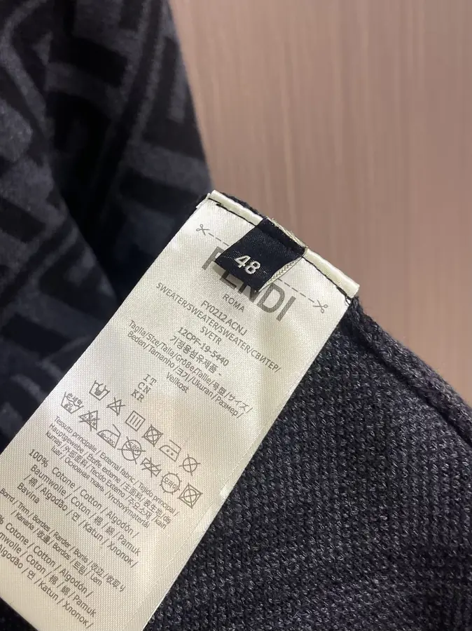 펜디 울 스웨터