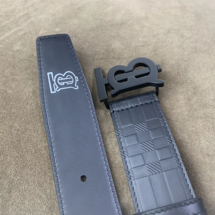 버버리 레더 TB 모노그램 벨트 블랙 34mm