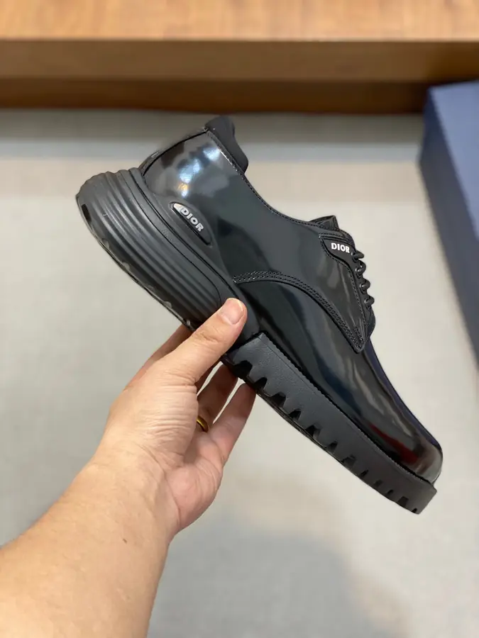 디올 컴뱃 더비 슈즈 블랙