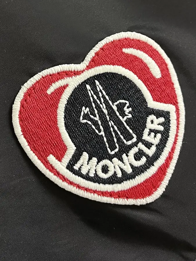 몽클레어 디아니 윈드브레이커