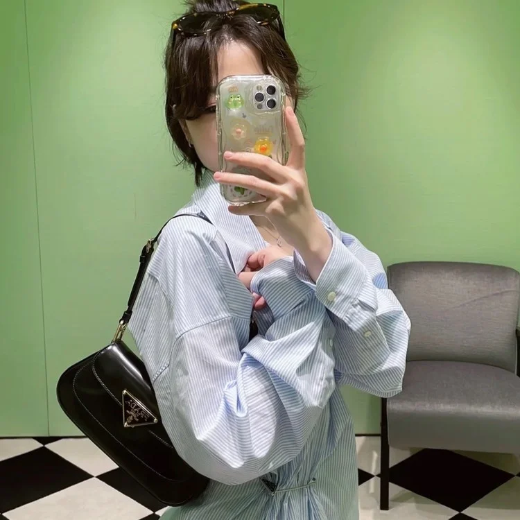 프라다 브러쉬드 레더 숄더 1BD345