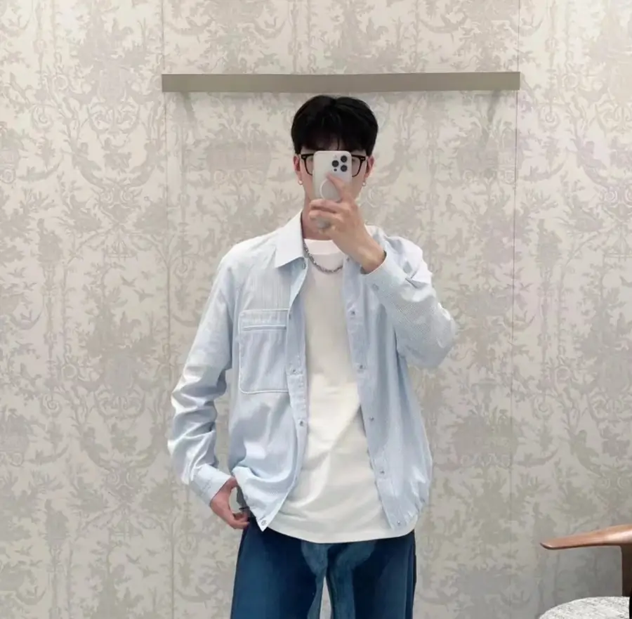 디올 꾸띄르 자수 스트라이프 셔츠