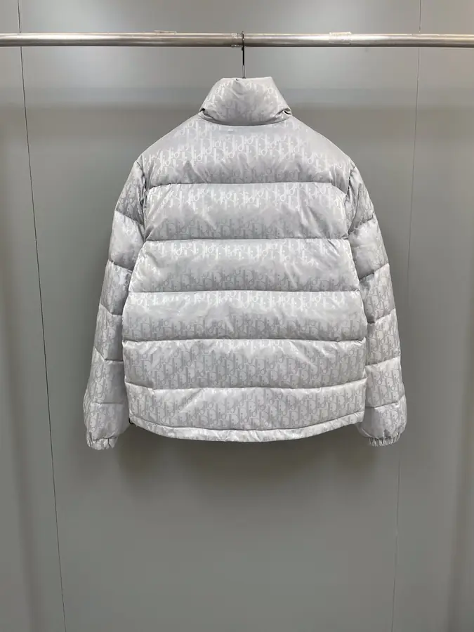 디올 오블리크 다운 자켓 화이트