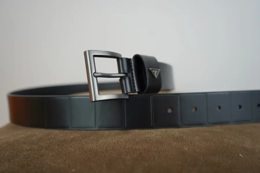 프라다 스무스 레더 벨트 블랙 34mm