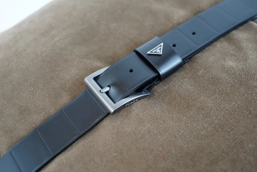 프라다 스무스 레더 벨트 블랙 34mm