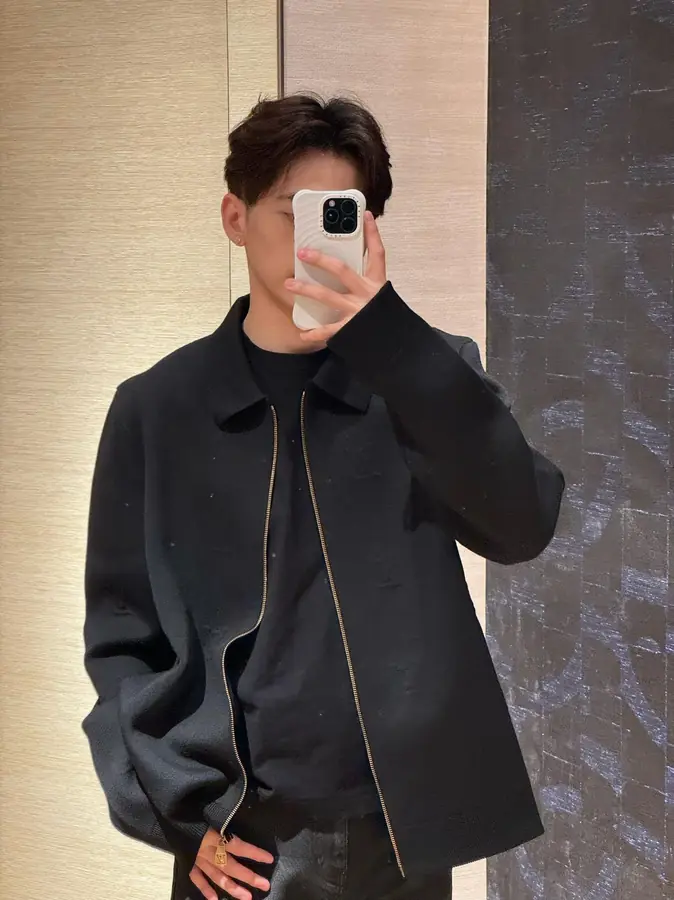 루이비통 엠보스드 테크니컬 울 블루종 1AFYEG
