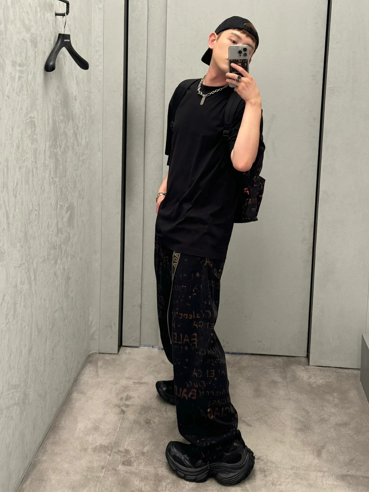 발렌시아가 블리치 올오버 배기팬츠