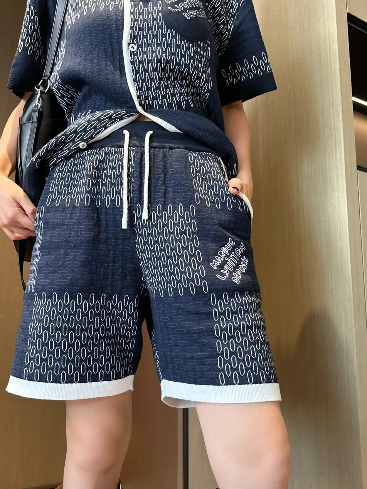 루이비통 다미에 퀄팅 코튼 쇼츠 1AFWUM