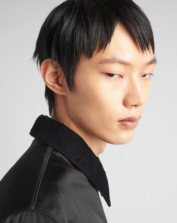 프라다 리나일론 플라퀘 자켓
