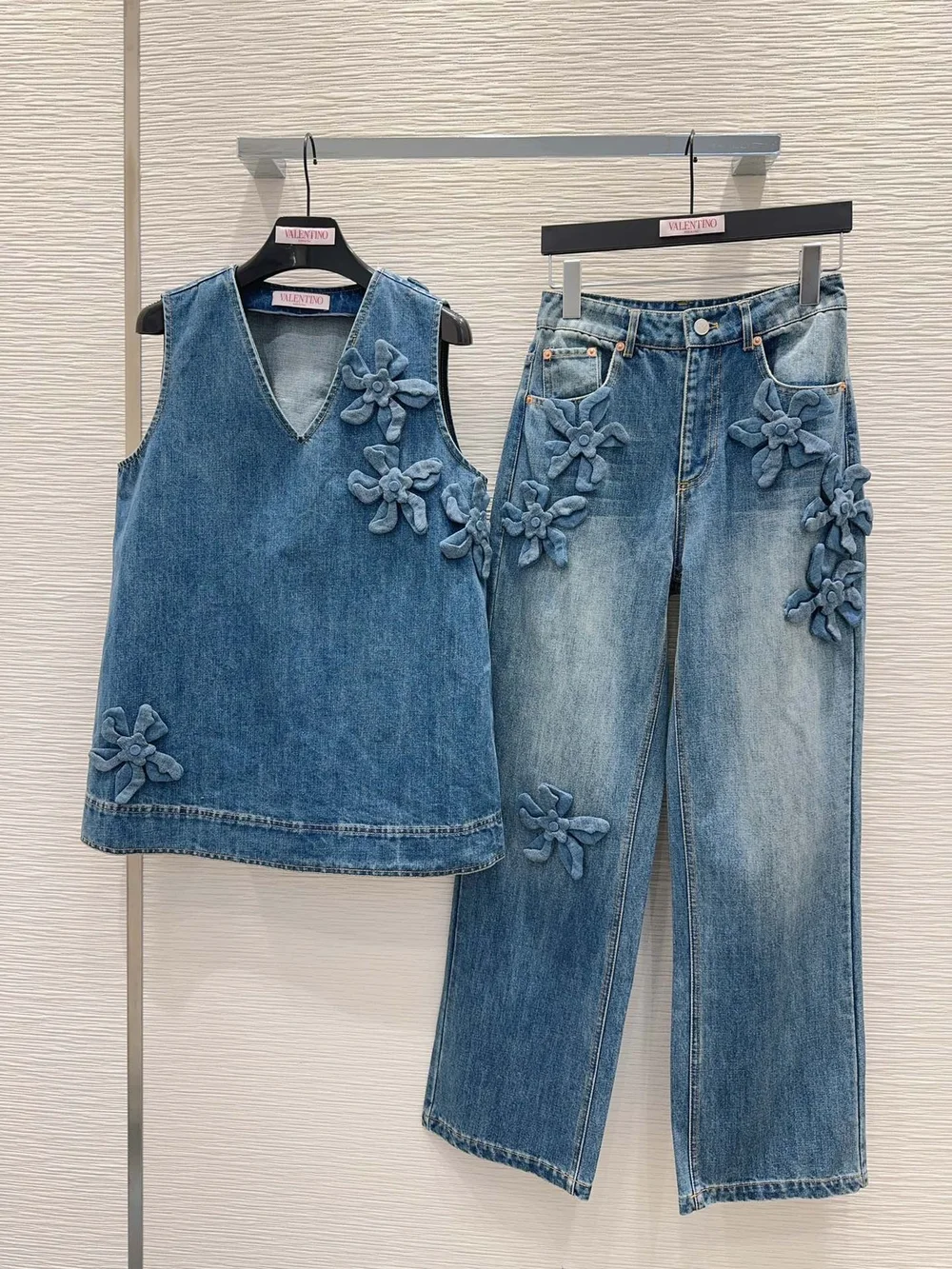 발렌티노 자수 미디엄 블루 데님 팬츠
