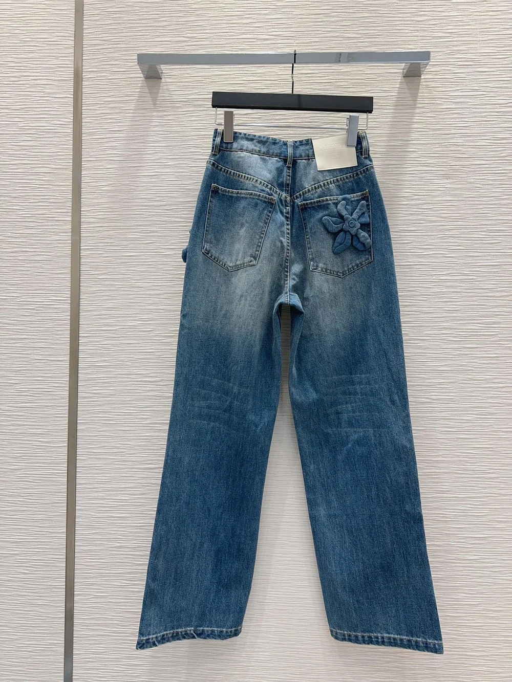 발렌티노 자수 미디엄 블루 데님 팬츠